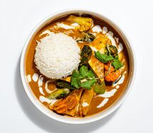 Желтый карри с овощами и тофу