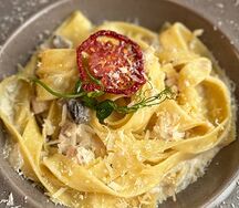Паста с цыпленком и трюфельным маслом