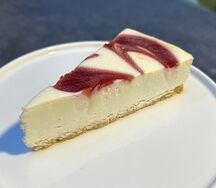 Чизкейк Нью-Йорк с клубникой