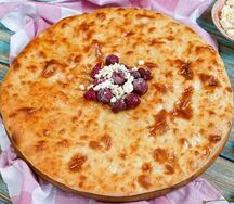 Осетинский пирог с творогом и вишней