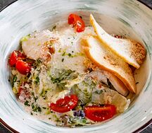 Салат с куриной грудкой