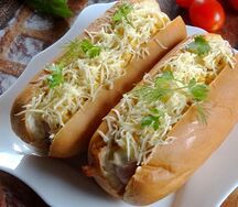 Хот-дог с сыром 