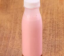 Молочный коктейль клубничный