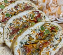 Куриный рулет с овощами