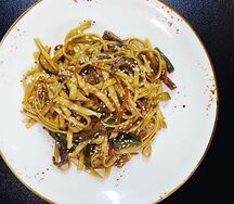 Вок с говядиной и овощами