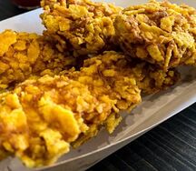 Куриные стрипсы с соусом пармезан S