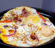 Яичница по-мексикански