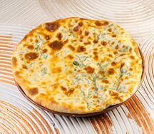 Пирог с зеленью и сыром