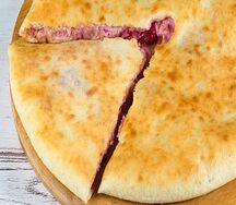 Пирог осетинский с вишней