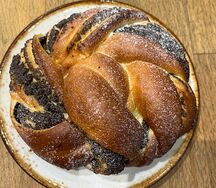 Булка с маком