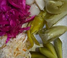 Букет из маринованных овощей