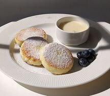 Сырники с соусом 