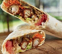 Шаурма с креветками и овощами стир-фрай
