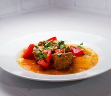 Тушеная баранина с овощами