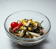 Морская капуста с крабовыми палочками