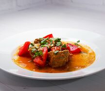 Баранина, тушенная с овощами
