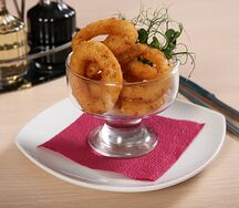Луковые кольца с чесночным соусом