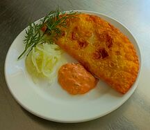 Чебурек с картофелем, сыром и грибами