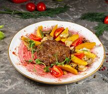 Бифштекс Black angus с картофелем и вешенками