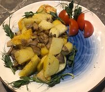 Картофель, жаренный с вешенками