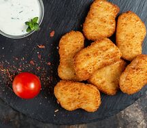Куриные наггетсы с соусом тартар