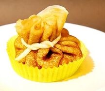 Блинолини с сыром, ветчиной и маринованным огурчиком