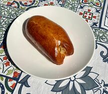 Пирожок с яблоком