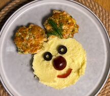 Куриные котлетки с картофельным пюре