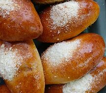 Пирожок с повидлом