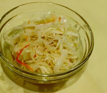 Салат из свежей капусты