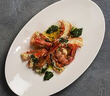 Аргентинские лангустины с чесноком и маслом