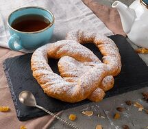 Крендель с сахаром