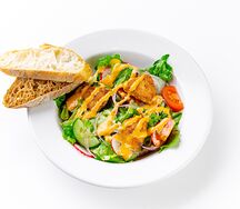 Теплый салат с курицей
