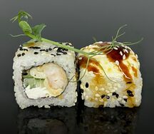 Запеченный ролл с креветкой