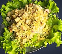 Салат Цезарь с морепродуктами