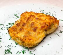 Горбуша, запеченная под сыром