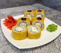Жареный ролл с мясом снежного краба