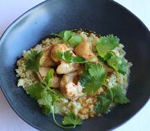 Куриная грудка с булгуром и соусом сладкий чили