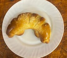 Пирожок со сгущенкой