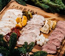 Мясное ассорти с итальянскими разносолами