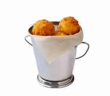 Жареные сырные шарики