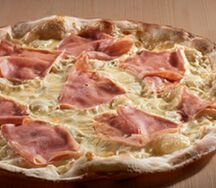 Пицца Panna e prosciutto