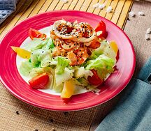 Салат с апельсином и морепродуктами