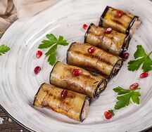 Рулетики из баклажанов