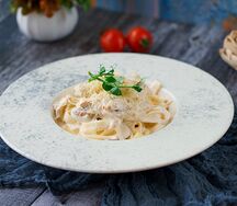 Феттуччине с курицей и грибами