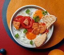 Глазунья с ветчиной и томатами