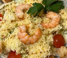 Салат Цезарь с креветками