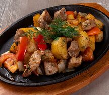 Альпийская сковородка со свининой