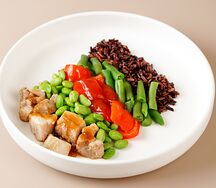 Боул с цыпленком терияки и овощами