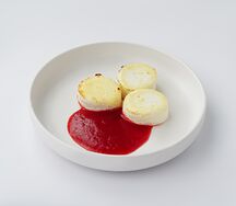 Сырники с малиновым вареньем